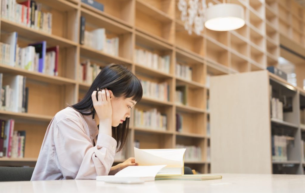 図書館で試験勉強　効率的効果的